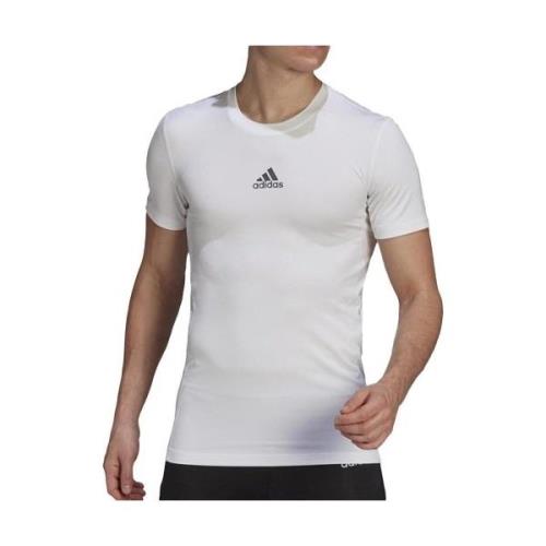 T-shirt adidas -