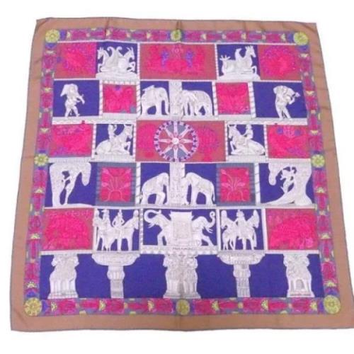 Pre-owned Silk scarves Hermès Vintage , Multicolor , Dames