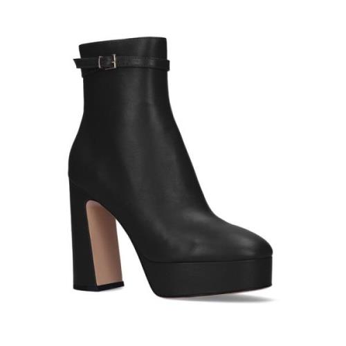 Stijlvolle leren enkellaars met gespdetail Lola Cruz , Black , Dames