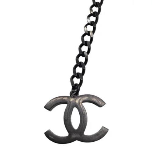 Pre-owned Metal necklaces Chanel Vintage , Gray , Unisex