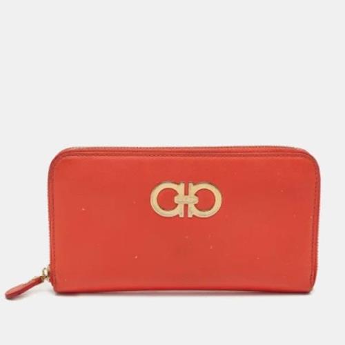 Pre-owned Leather wallets Salvatore Ferragamo Pre-owned , Orange , Dam...