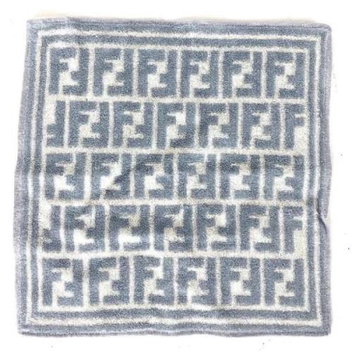 Pre-owned Fabric scarves Fendi Vintage , Gray , Dames