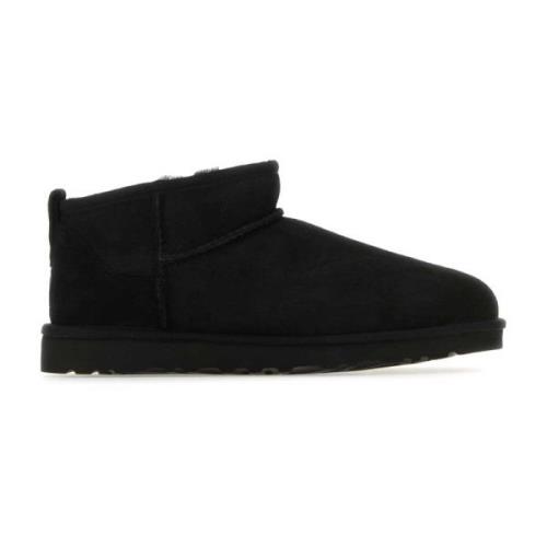 Klassieke zwarte suède enkellaarzen UGG , Black , Heren