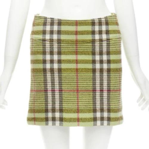 Pre-owned Wool bottoms Burberry Vintage , Green , Dames