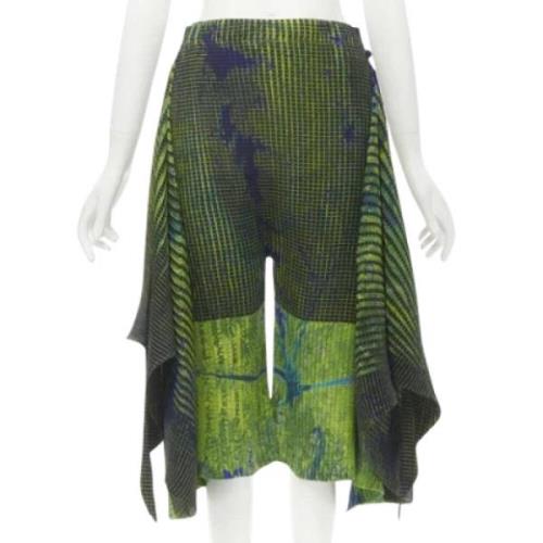 Pre-owned Polyester bottoms Issey Miyake Pre-owned , Green , Dames