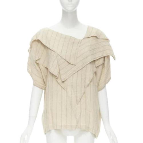 Pre-owned Fabric tops Issey Miyake Pre-owned , Beige , Dames