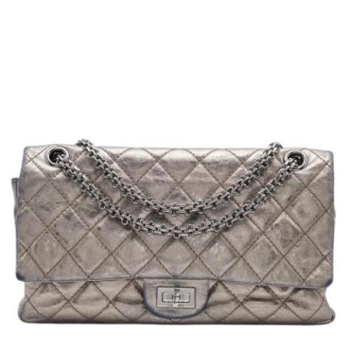 Pre-owned Leather chanel-bags Chanel Vintage , Gray , Dames