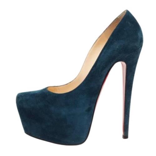 Pre-owned Suede heels Christian Louboutin Pre-owned , Green , Dames