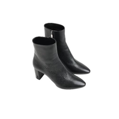 Pre-owned Leather boots Yves Saint Laurent Vintage , Black , Dames