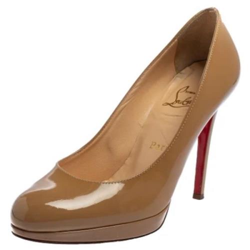 Pre-owned Leather heels Christian Louboutin Pre-owned , Beige , Dames