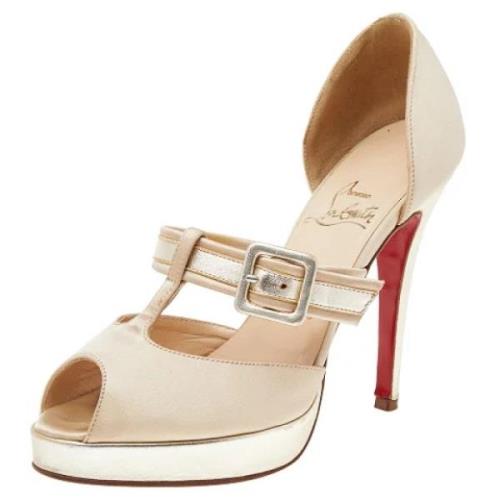 Pre-owned Leather heels Christian Louboutin Pre-owned , Beige , Dames