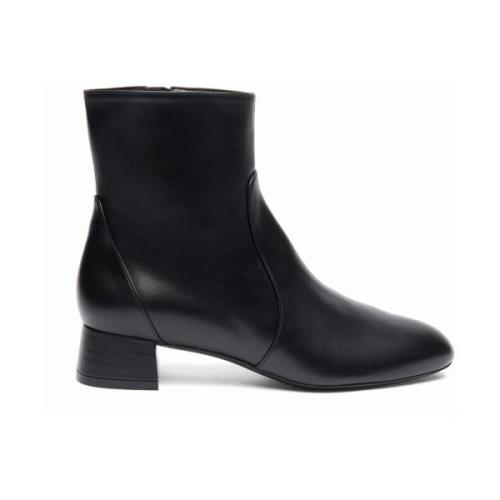 Gepolijste Almond Toe Bootie Stuart Weitzman , Black , Dames