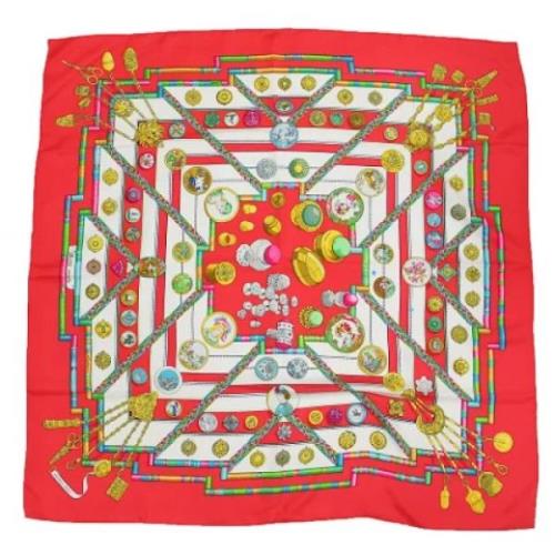 Pre-owned Silk scarves Hermès Vintage , Red , Dames