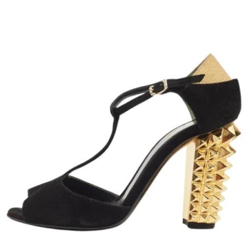 Pre-owned Suede sandals Fendi Vintage , Black , Dames