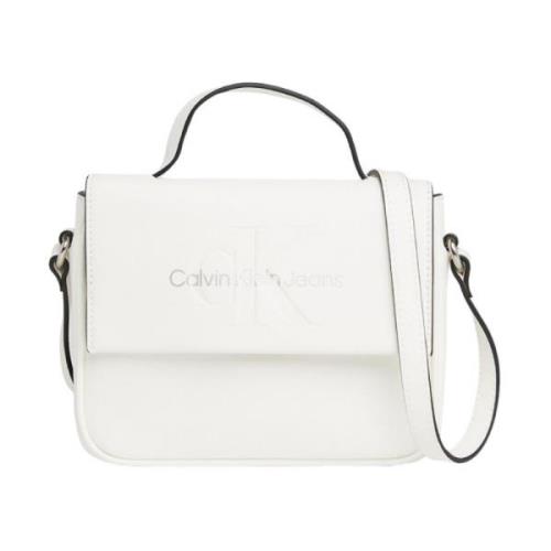 Sculpted Boxy Flap Tas Calvin Klein , White , Dames