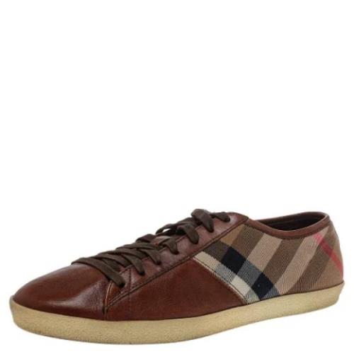 Pre-owned Canvas sneakers Burberry Vintage , Brown , Dames