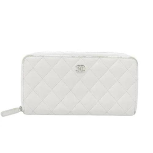 Pre-owned Leather clutches Chanel Vintage , White , Dames