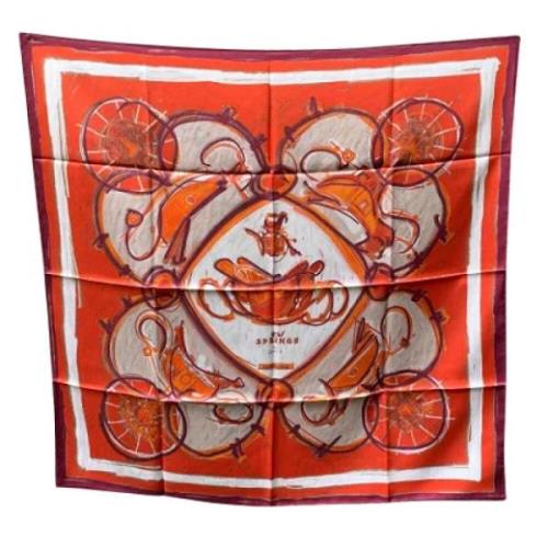 Pre-owned Silk scarves Hermès Vintage , Red , Dames