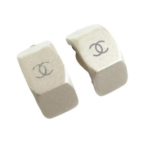 Pre-owned Metal earrings Chanel Vintage , Gray , Dames