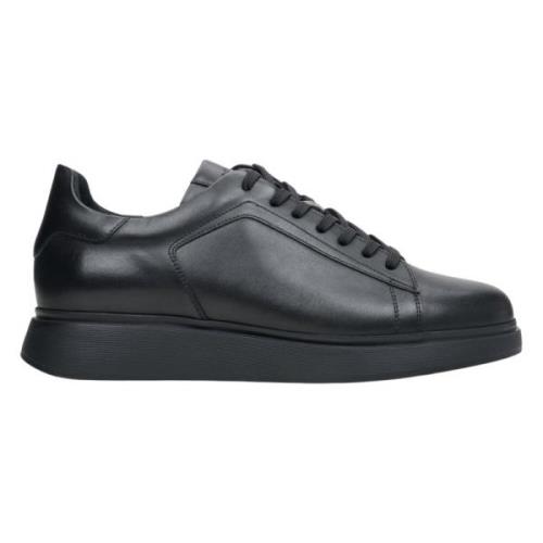 Zwarte leren lage sneakers klaar voor avontuur Estro , Black , Heren