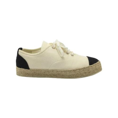 Pre-owned Canvas espadrilles Chanel Vintage , White , Dames