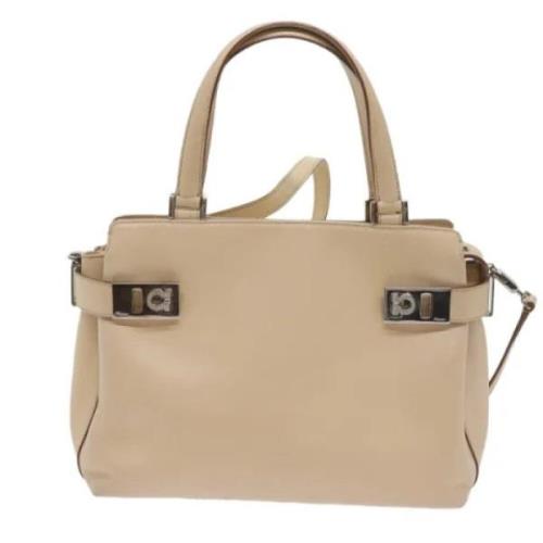 Pre-owned Leather handbags Salvatore Ferragamo Pre-owned , Beige , Dam...