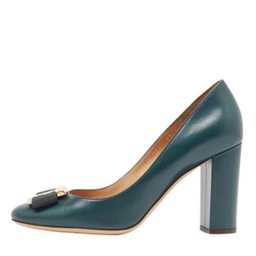 Pre-owned Leather heels Salvatore Ferragamo Pre-owned , Green , Dames