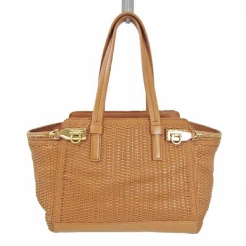 Pre-owned Plastic handbags Salvatore Ferragamo Pre-owned , Brown , Dam...