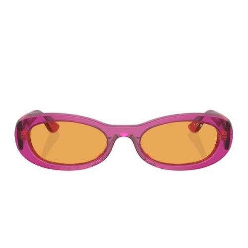 Moderne ovale zonnebril met paars frame Vogue , Purple , Dames