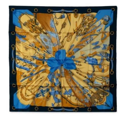 Pre-owned Silk scarves Hermès Vintage , Multicolor , Dames