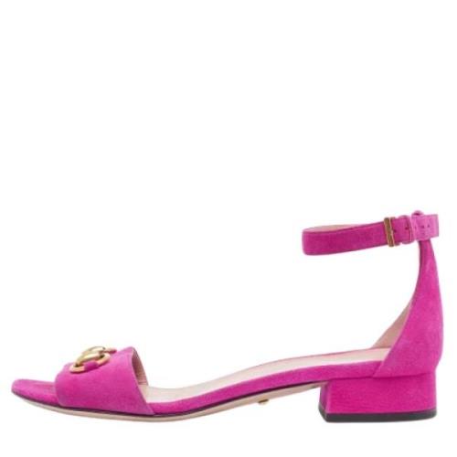 Pre-owned Suede sandals Gucci Vintage , Pink , Dames