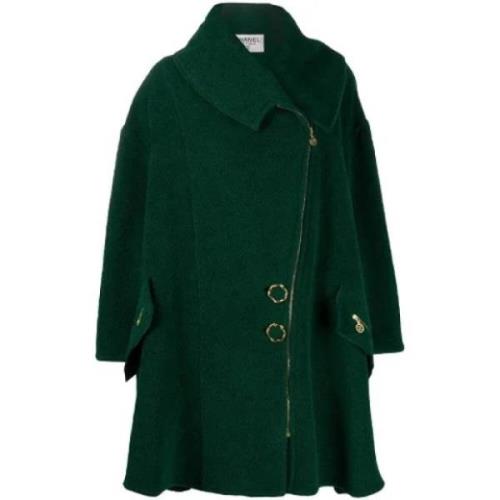 Pre-owned Wool outerwear Chanel Vintage , Green , Dames