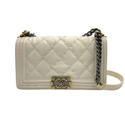 Pre-owned Leather shoulder-bags Chanel Vintage , White , Dames