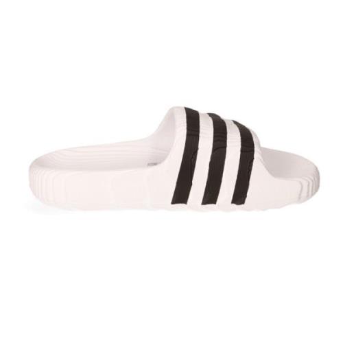 Klassieke Slip-On Sandalen met Plantaardig Materiaal Adidas Originals ...