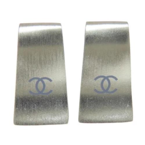 Pre-owned Metal earrings Chanel Vintage , Gray , Dames