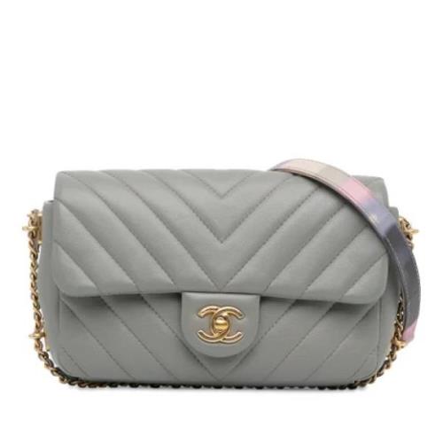 Pre-owned Leather shoulder-bags Chanel Vintage , Gray , Dames