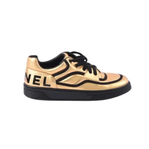 Pre-owned Leather sneakers Chanel Vintage , Yellow , Dames