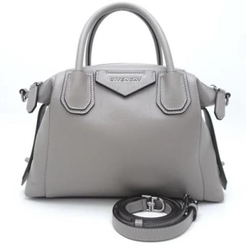 Pre-owned Fabric handbags Givenchy Pre-owned , Gray , Dames