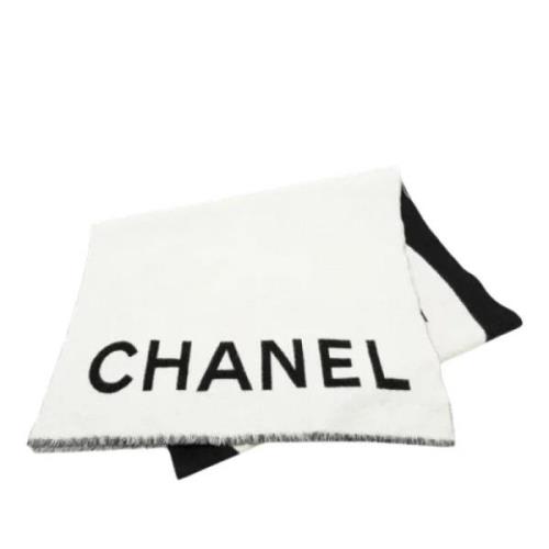 Pre-owned Cashmere scarves Chanel Vintage , White , Dames