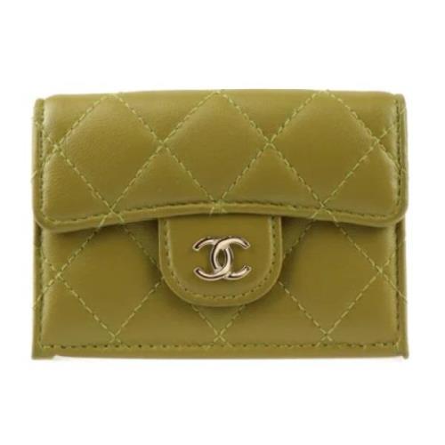 Pre-owned Leather wallets Chanel Vintage , Green , Dames