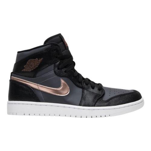 Limited Edition Retro Bronze Medal Sneakers Nike , Black , Heren