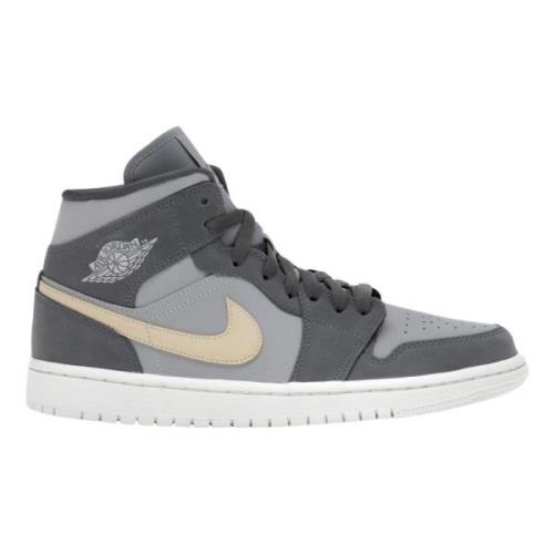 Limited Edition Air Jordan 1 Mid Nike , Gray , Dames