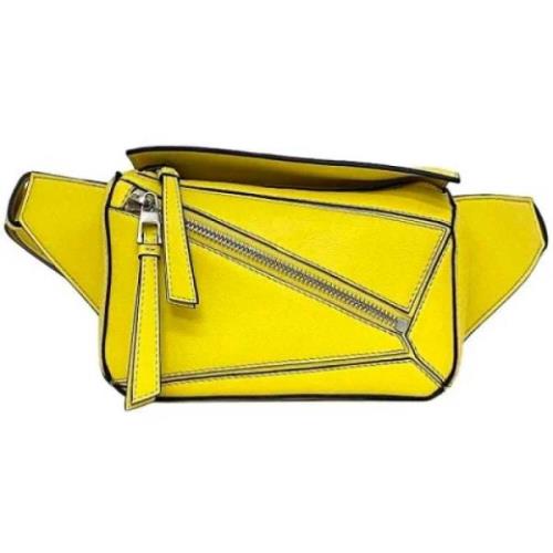 Pre-owned Fabric pouches Loewe Pre-owned , Yellow , Dames