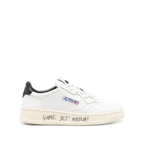 Witte Sneakers voor een Stijlvolle Look Autry , White , Dames