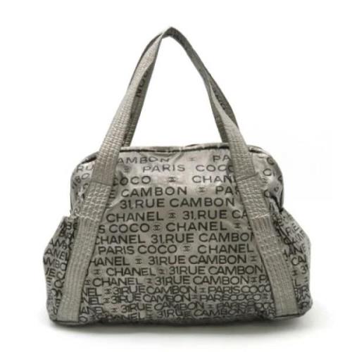 Pre-owned Nylon totes Chanel Vintage , Gray , Dames