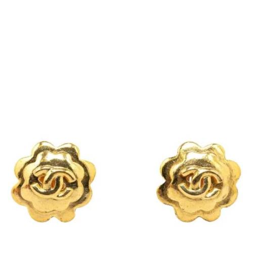 Pre-owned Metal earrings Chanel Vintage , Yellow , Dames