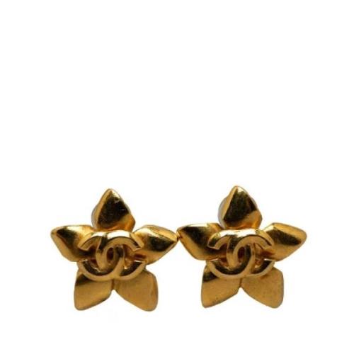 Pre-owned Metal earrings Chanel Vintage , Yellow , Dames