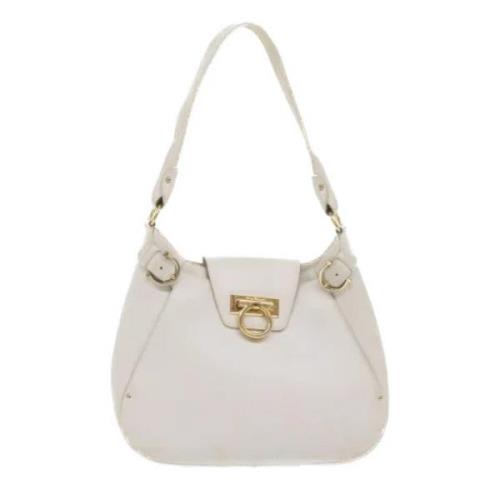 Pre-owned Leather handbags Salvatore Ferragamo Pre-owned , White , Dam...