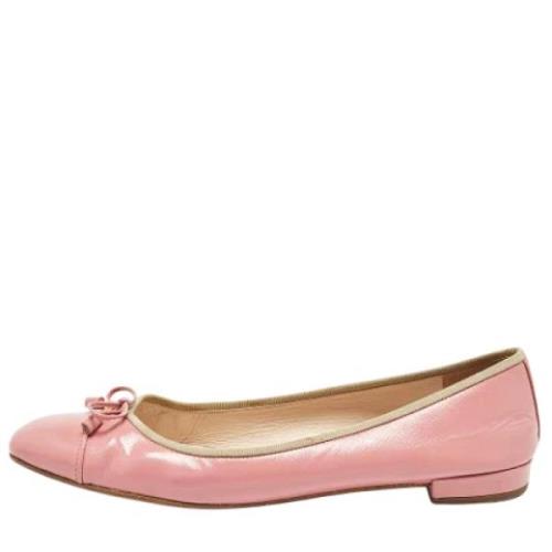 Pre-owned Leather flats Prada Vintage , Pink , Dames