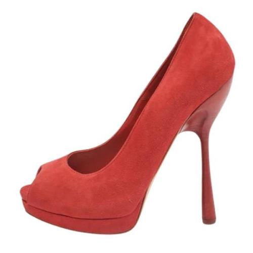 Pre-owned Suede heels Alexander McQueen Pre-owned , Red , Dames